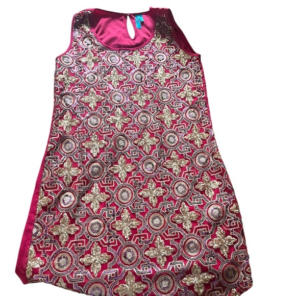 Francesca's Collections Dresses & Skirts - Francesca’s closet : Pink and Gold Patterned Sleeveless Dress